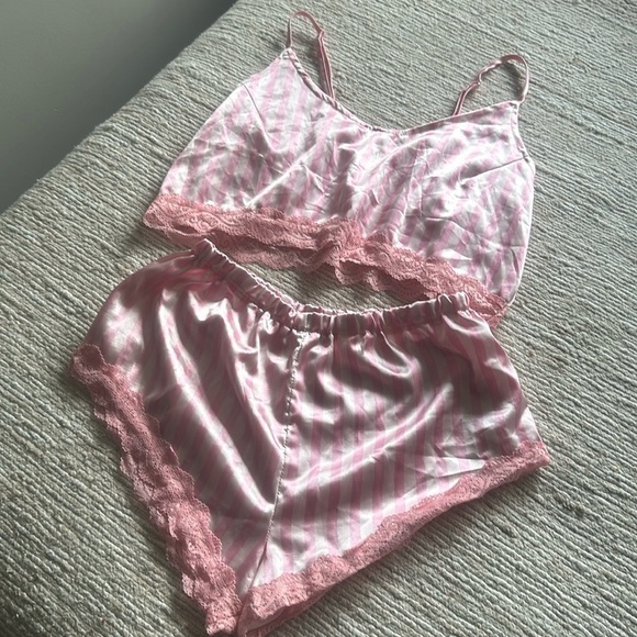 SHEIN Women’s silk two-piece pyjama set baby dolls size small - Picture 2 of 16